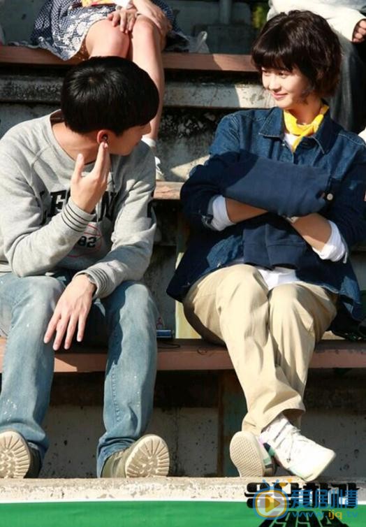 高雅拉《请回答1994》剧照 高雅拉高清写真_高雅拉高清剧照