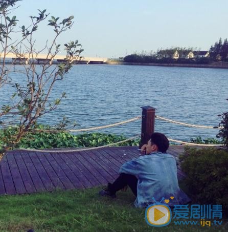 李岑奕街拍写真 李岑奕高清写真_李岑奕高清剧照