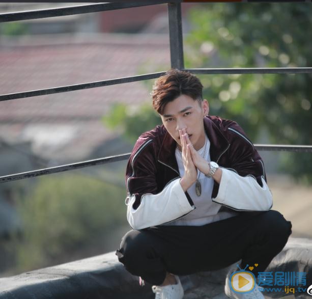 李岑奕街拍写真 李岑奕高清写真_李岑奕高清剧照