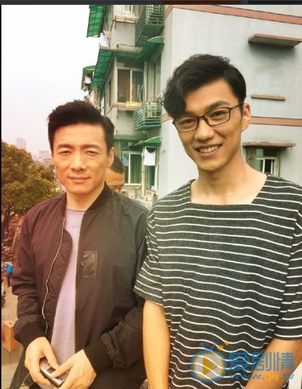 李岑奕参加活动写真 李岑奕高清写真_李岑奕高清剧照