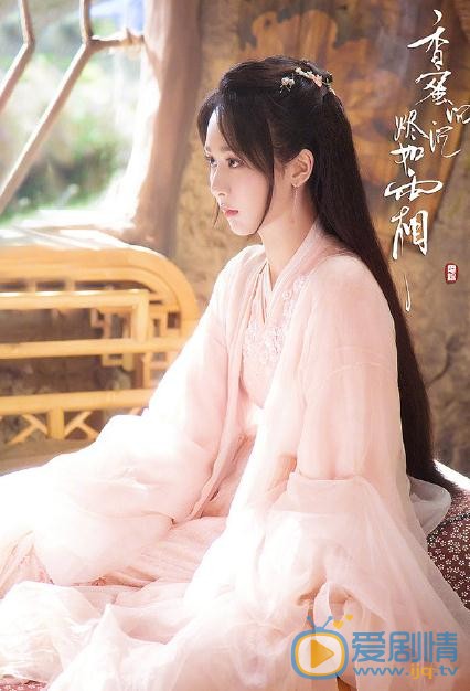 香蜜沉沉烬如霜首曝CP海报 杨紫邓伦深情对视