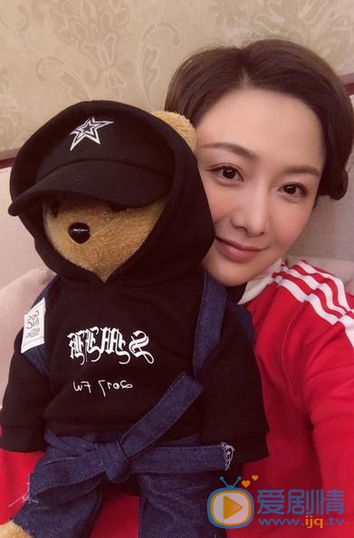 舒砚与人合照 舒砚高清写真_舒砚高清剧照