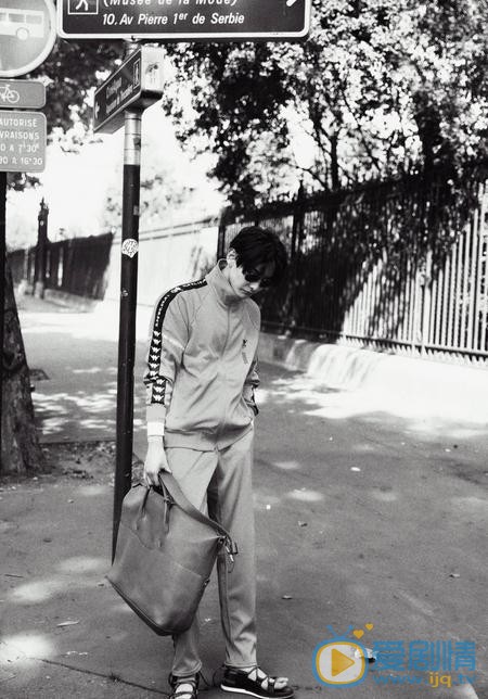 王瑞昌街拍写真 王瑞昌高清写真_王瑞昌高清剧照