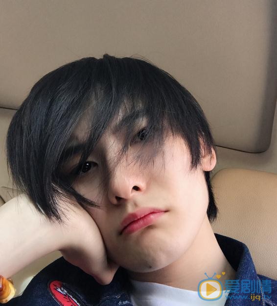 王瑞昌‘生活照 王瑞昌高清写真_王瑞昌高清剧照