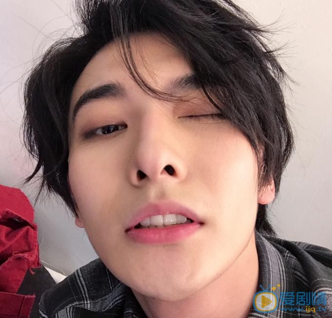 王瑞昌‘生活照 王瑞昌高清写真_王瑞昌高清剧照