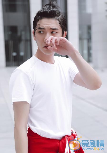 王瑞昌运动风写真 王瑞昌高清写真_王瑞昌高清剧照