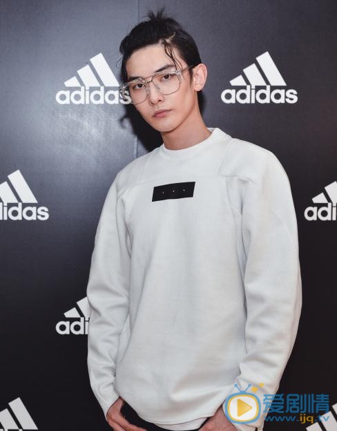 王瑞昌活动照 王瑞昌高清写真_王瑞昌高清剧照