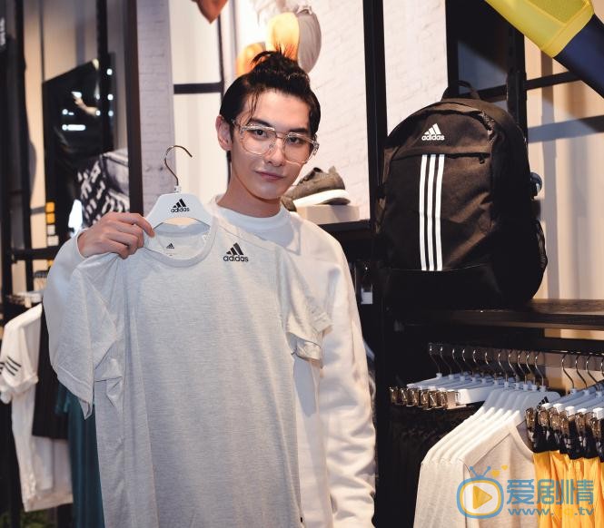 王瑞昌活动照 王瑞昌高清写真_王瑞昌高清剧照