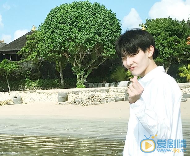 王瑞昌海边写真 王瑞昌高清写真_王瑞昌高清剧照
