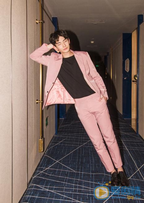 王瑞昌活动照 王瑞昌高清写真_王瑞昌高清剧照