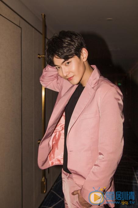 王瑞昌活动照 王瑞昌高清写真_王瑞昌高清剧照