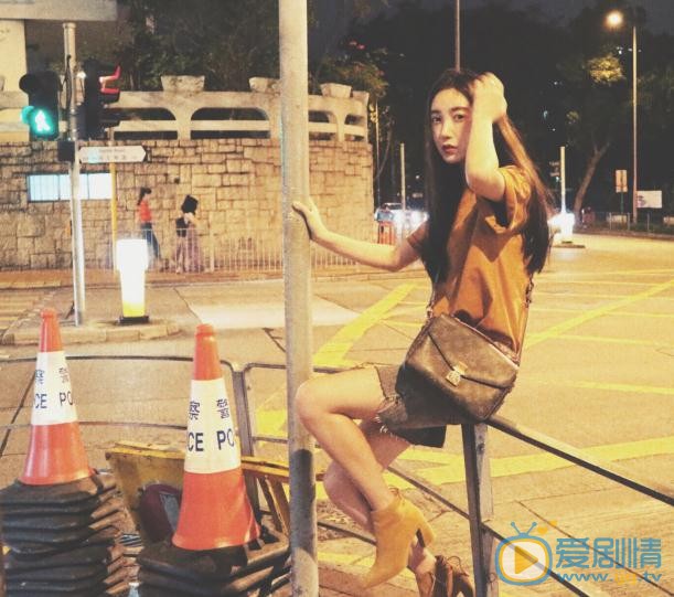 张雨晴街拍写真 张雨晴高清写真_张雨晴高清剧照