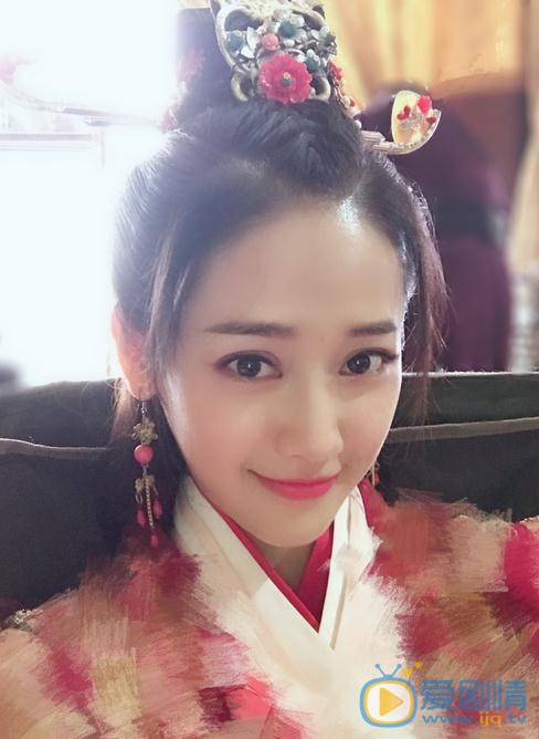 郑湫泓片场照 郑湫泓高清写真_郑湫泓高清剧照