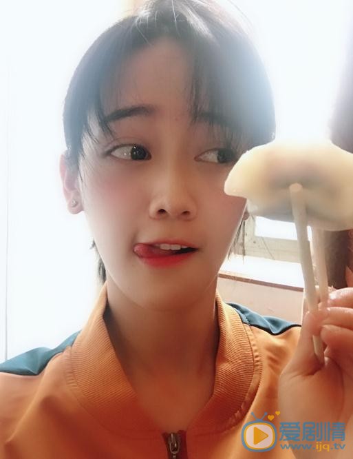 郑湫泓生活照 郑湫泓高清写真_郑湫泓高清剧照