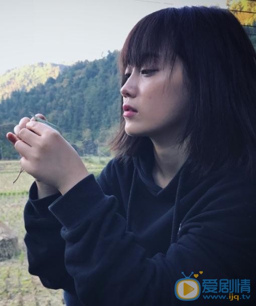 郑湫泓生活照 郑湫泓高清写真_郑湫泓高清剧照