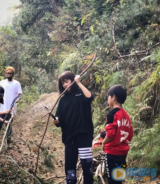 郑湫泓生活照 郑湫泓高清写真_郑湫泓高清剧照