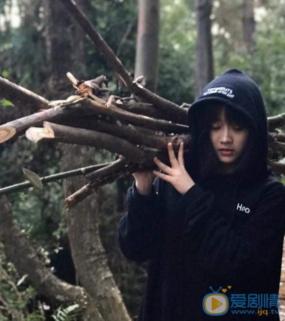 郑湫泓生活照 郑湫泓高清写真_郑湫泓高清剧照