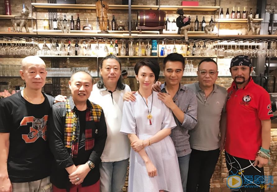 张澍朋友合照 张澍高清写真_张澍高清剧照