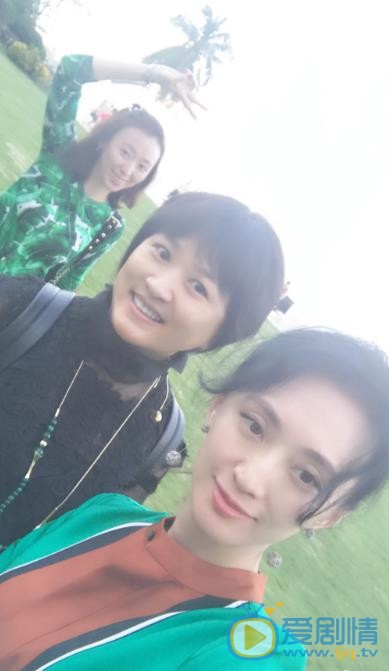 张澍朋友合照 张澍高清写真_张澍高清剧照