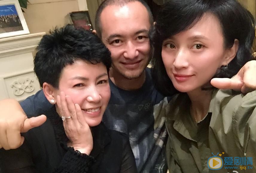 张澍朋友合照 张澍高清写真_张澍高清剧照