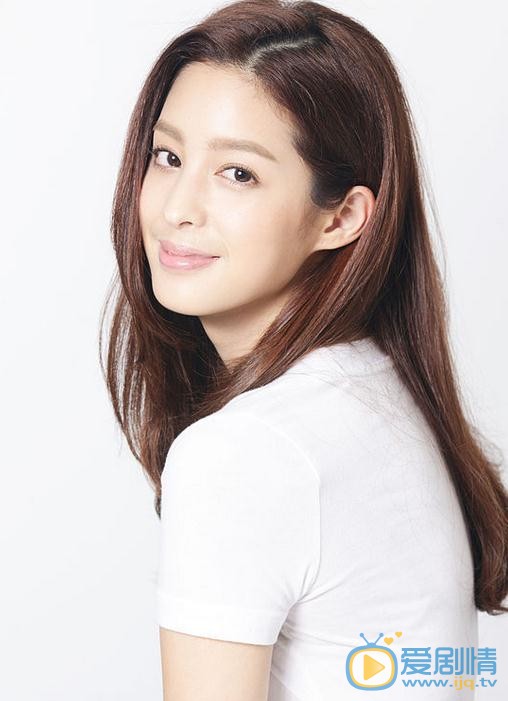 一路繁花相送纪若栎是谁扮演的？纪若栎扮演者莫允雯个人资料、写真及生活照欣赏