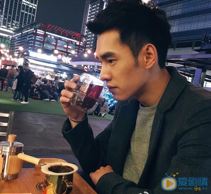 张书豪生活照 张书豪高清写真_张书豪高清剧照