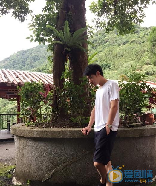 张书豪生活照 张书豪高清写真_张书豪高清剧照