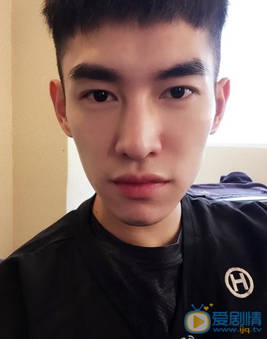 张书豪生活照 张书豪高清写真_张书豪高清剧照