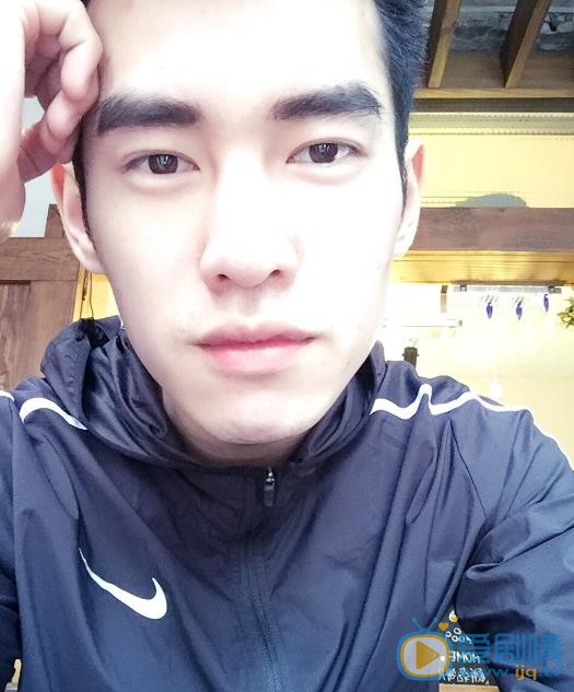 张书豪生活照 张书豪高清写真_张书豪高清剧照
