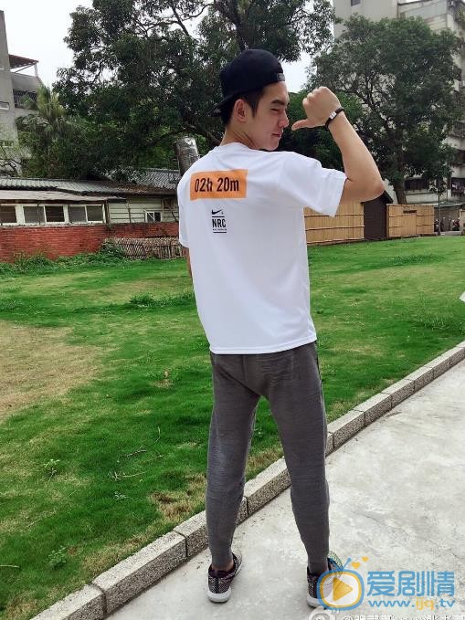 张书豪生活照 张书豪高清写真_张书豪高清剧照