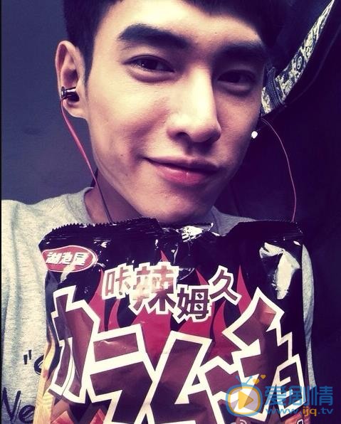 张书豪生活照 张书豪高清写真_张书豪高清剧照