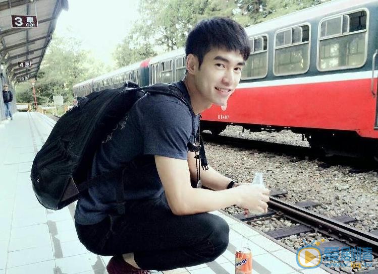 张书豪生活照 张书豪高清写真_张书豪高清剧照