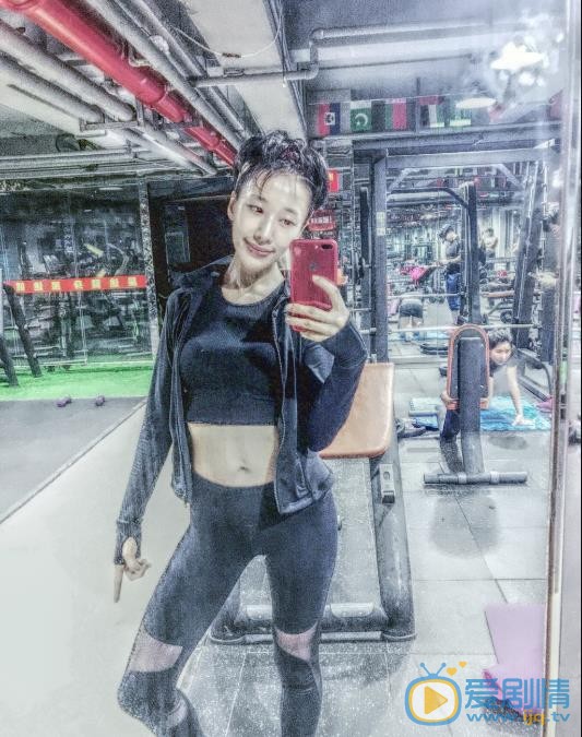 阎俊希健身照 阎俊希高清写真_阎俊希高清剧照