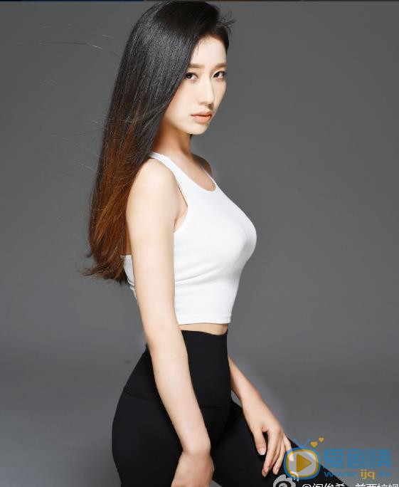 阎俊希时尚写真 阎俊希高清写真_阎俊希高清剧照