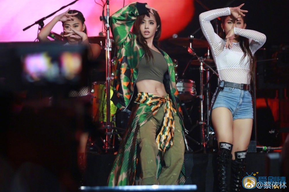 蔡依林搞怪写真 蔡依林高清写真_蔡依林高清剧照