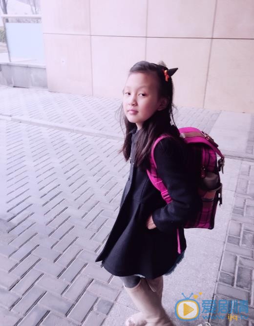 赵宜鑫私下街拍照 赵宜鑫高清写真_赵宜鑫高清剧照