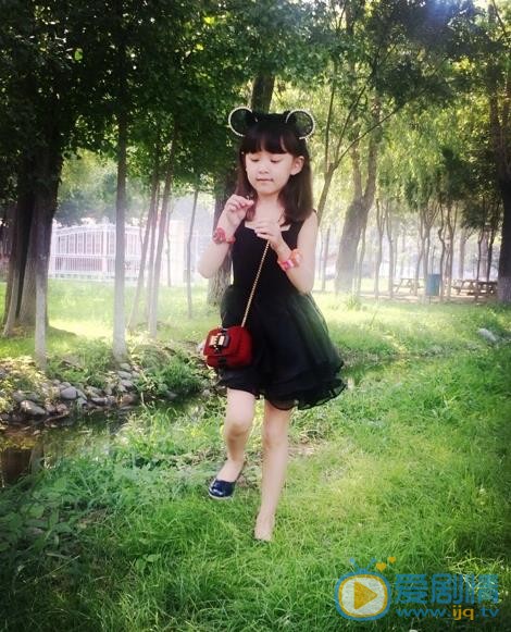 赵宜鑫私下街拍照 赵宜鑫高清写真_赵宜鑫高清剧照