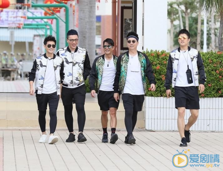 范明《我们十七岁》节目照 范明高清写真_范明高清剧照