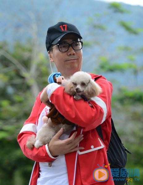 范明《我们十七岁》节目照 范明高清写真_范明高清剧照