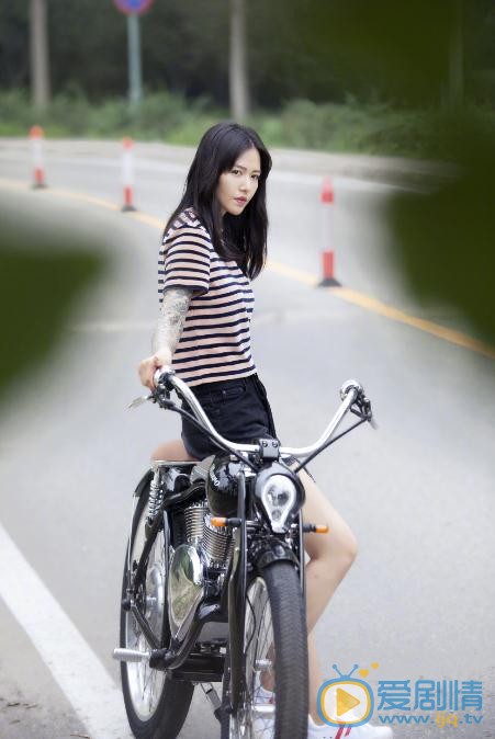 谭维维街拍写真 谭维维高清写真_谭维维高清剧照