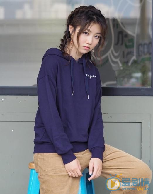 颜卓灵街拍写真 颜卓灵高清写真_颜卓灵高清剧照