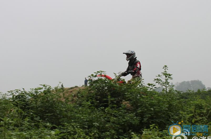 张帆骑车运动照 张帆高清写真_张帆高清剧照