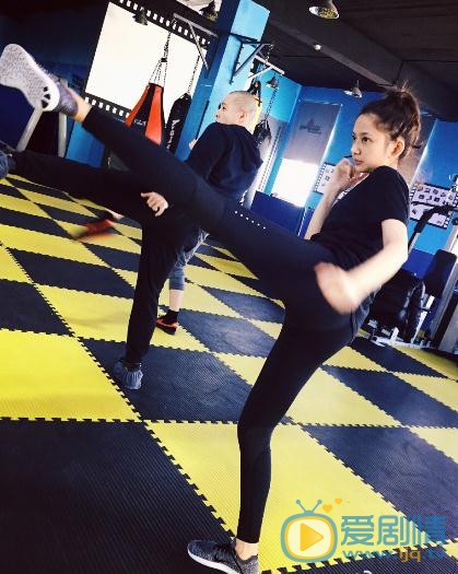 唐本生活照写真 唐本高清写真_唐本高清剧照