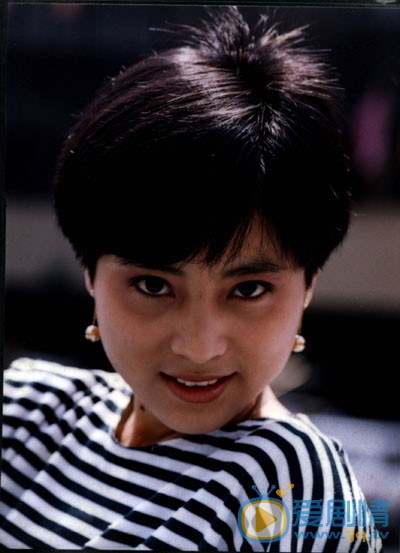 李玲玉早期青涩照 李玲玉高清写真_李玲玉高清剧照