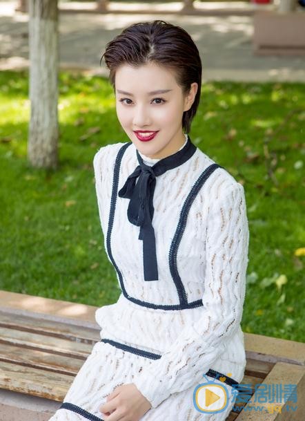 一路繁花相送少年辛辰是谁扮演的？少年辛辰扮演者王鹤润个人资料、写真及生活照欣赏