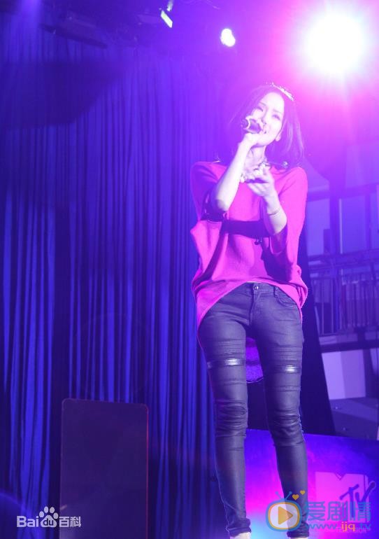 黄龄演唱会 黄龄高清写真_黄龄高清剧照