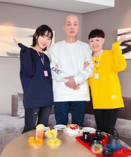 黄龄全家福 黄龄高清写真_黄龄高清剧照
