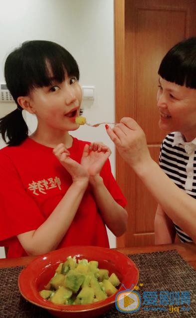 黄龄全家福 黄龄高清写真_黄龄高清剧照