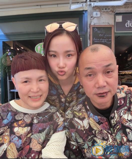 黄龄全家福 黄龄高清写真_黄龄高清剧照