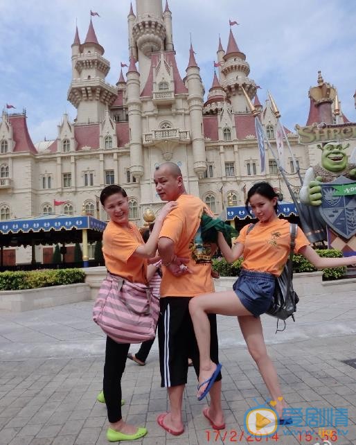 黄龄全家福 黄龄高清写真_黄龄高清剧照